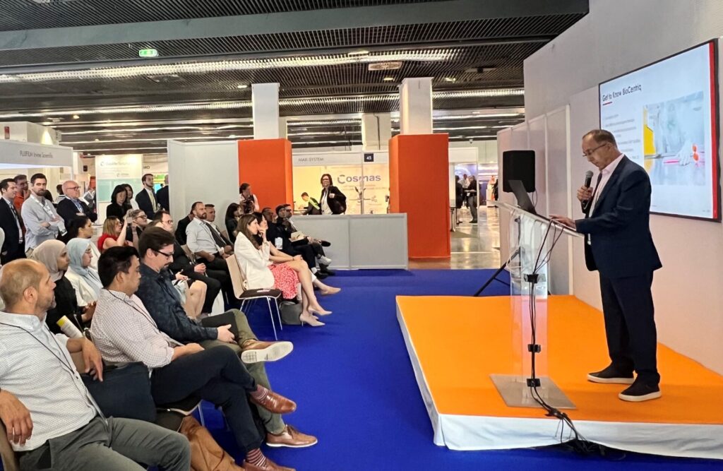 BioCentriq CEO Haro Hartounian, Ph.D., unveiling the LEAP™ Advanced Therapy Platform at the ISCT annual event in Paris.